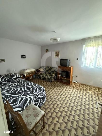 Casă cu 3 camere în Viperești