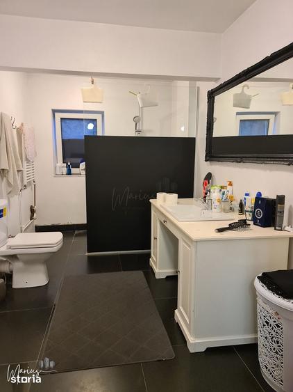 Casă cu 5 camere cu Teren 802 Mp în Central