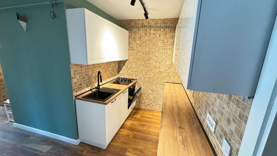 Apartament cu 3 camere decomandat, mobilat în Aradului