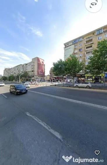 Spatiu stradal cu trafic intens