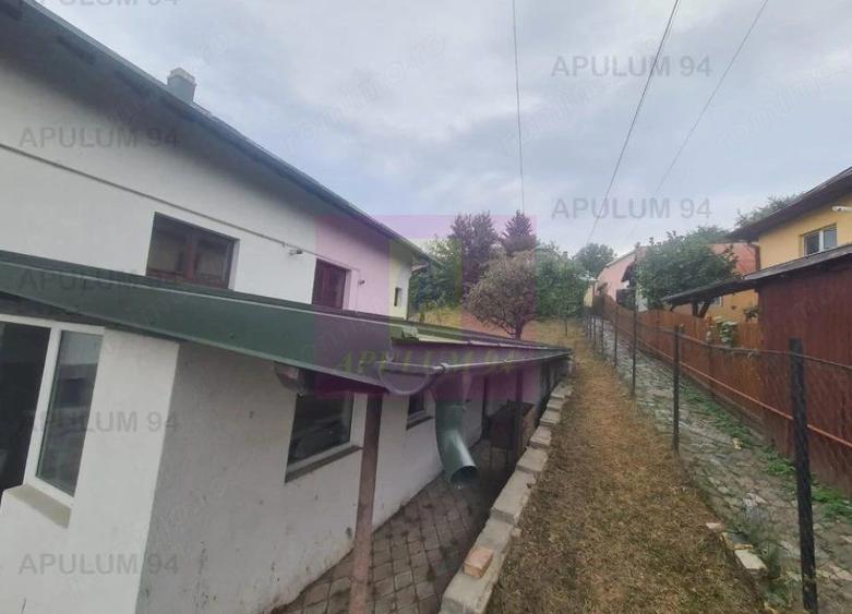 Casă cu Teren 649 Mp în Central