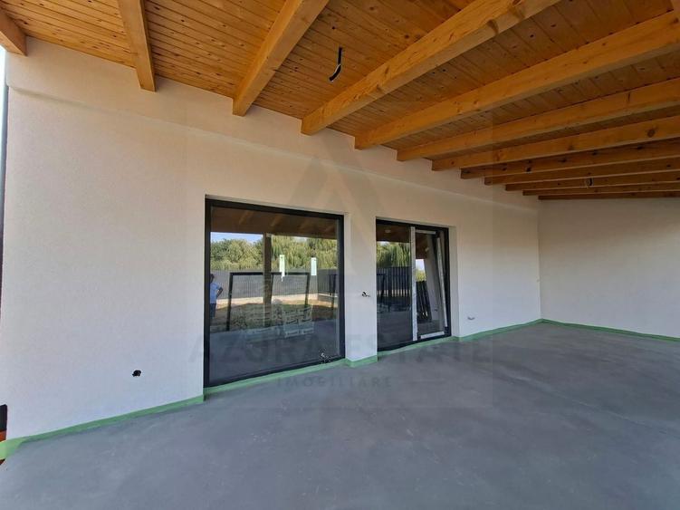 Duplex cu 3 camere cu Canalizare în Șura Mare