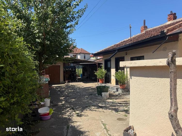 Casă cu 4 camere în Titulescu