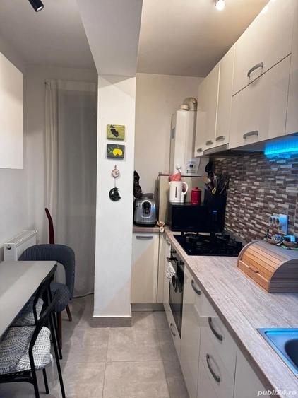 Apartament cu 2 camere decomandat în Titan