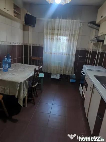 Apartament cu 3 camere decomandat în Lăpuș