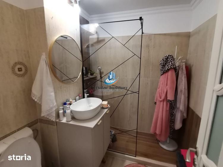 Apartament cu 2 camere decomandat în Est
