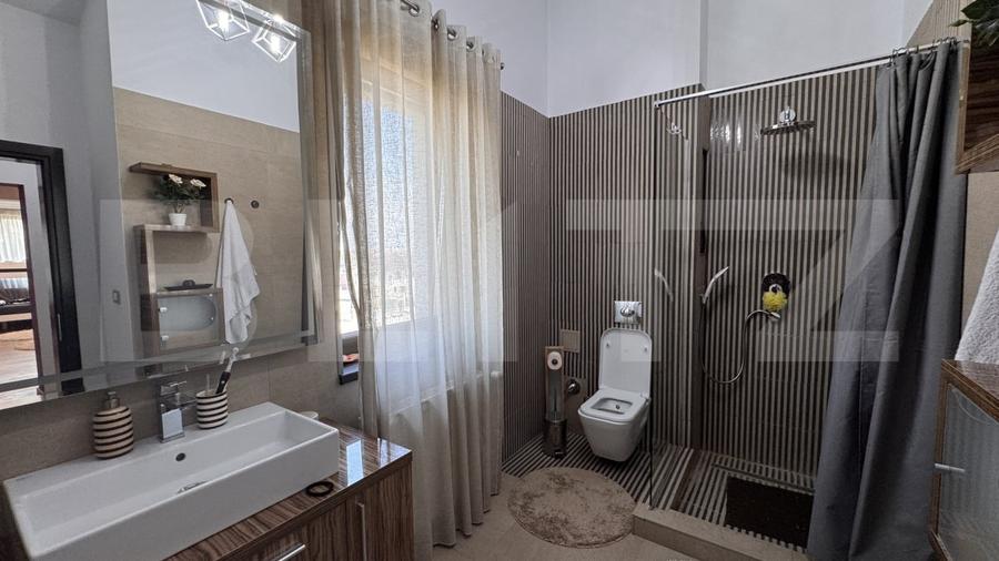 Casă individuală cu 5 camere cu Canalizare în Romanești