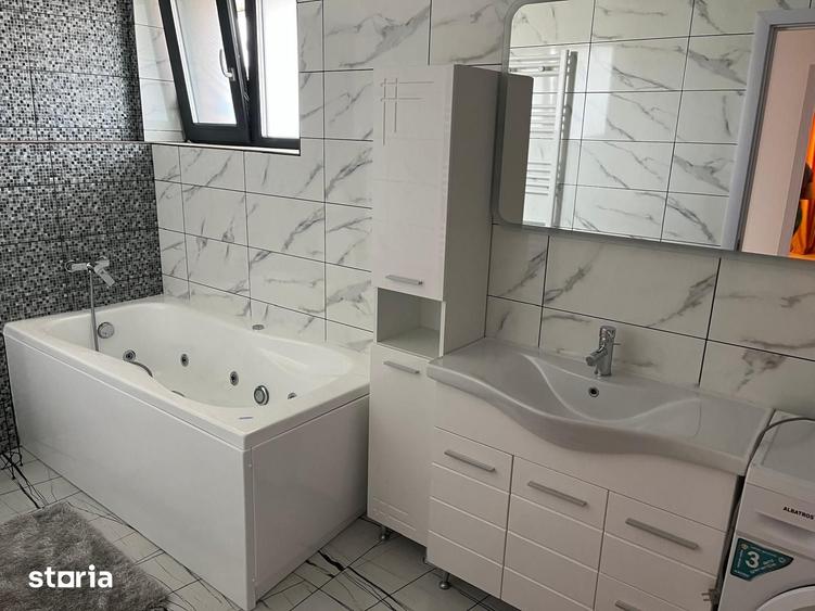 Casă cu 3 camere cu Teren 100 Mp în Central