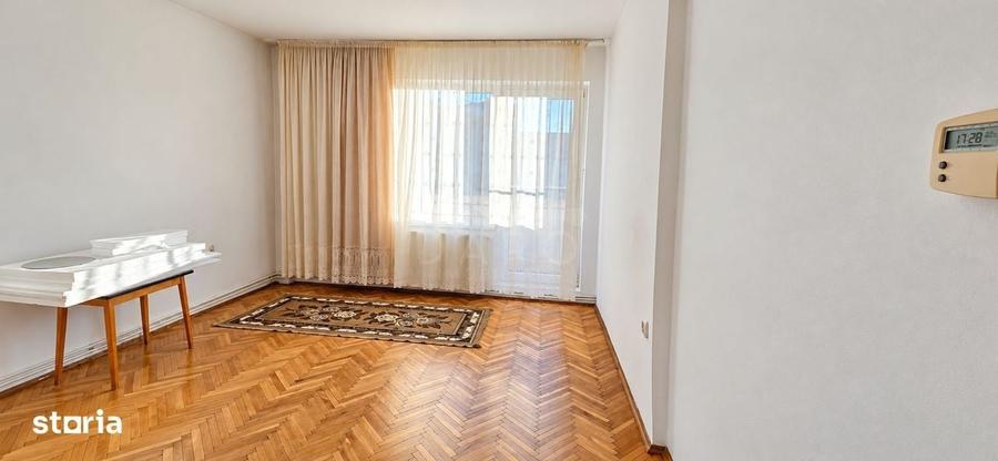 Apartament cu 3 camere în Tudor