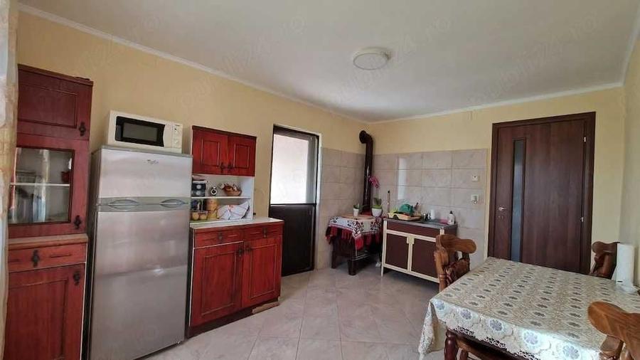 Casă cu 2 camere cu Teren 2700 Mp în Măhăceni