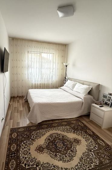 Apartament cu 2 camere decomandat în Sisești