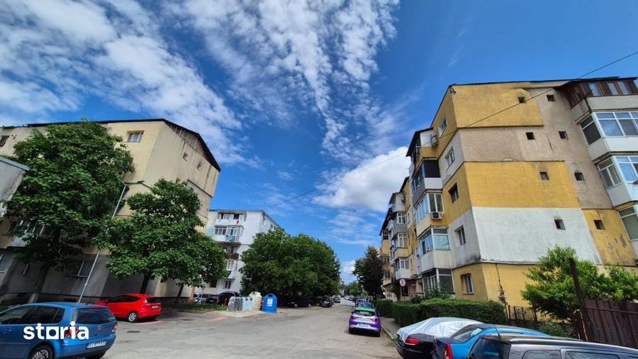 Spațiu comercial, de 13,000 mp, în Central