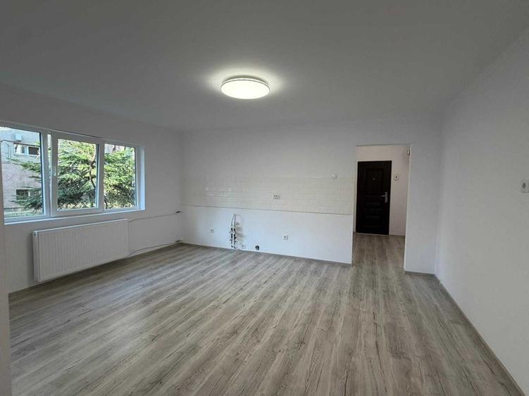 Apartament cu 2 camere semidecomandat în Rogerius