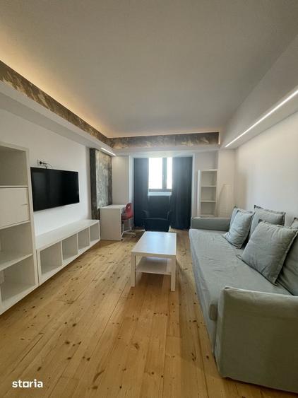Apartament cu 2 camere decomandat, mobilat în Central