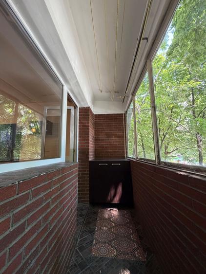 Apartament cu 3 camere decomandat în Lujerului
