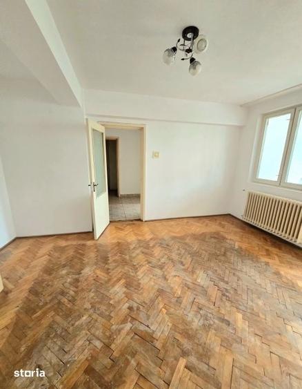 Apartament cu 4 camere în Central