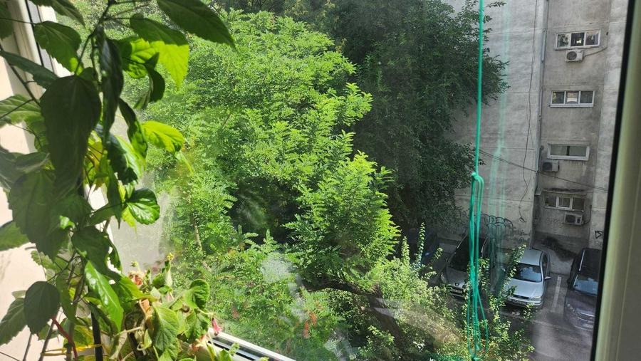 Apartament cu 3 camere decomandat, mobilat în Drumul Taberei