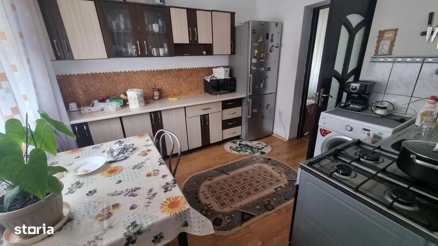 Apartament cu 2 camere semidecomandat în Rogerius