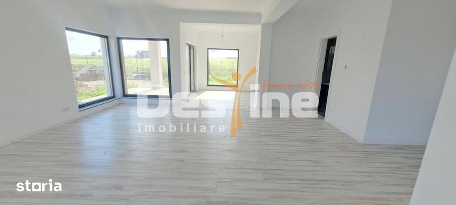 Casă cu 4 camere cu Teren 350 Mp în Ciurea