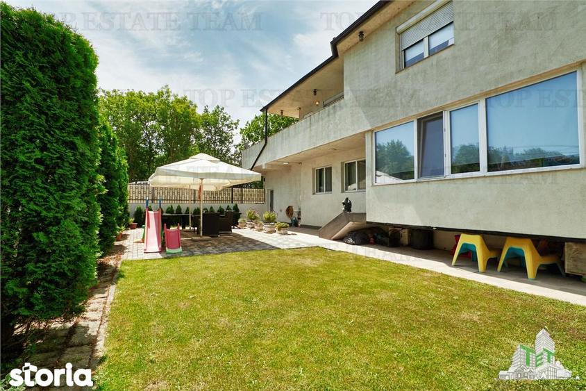 Casă cu 10 camere cu Teren 530 Mp în Agigea