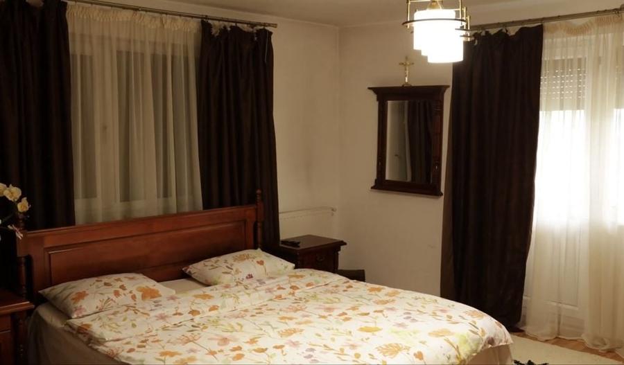 Casă cu 4 camere în Uiasca