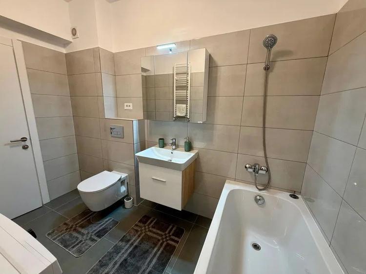 Apartament cu 2 camere, mobilat în Păcii