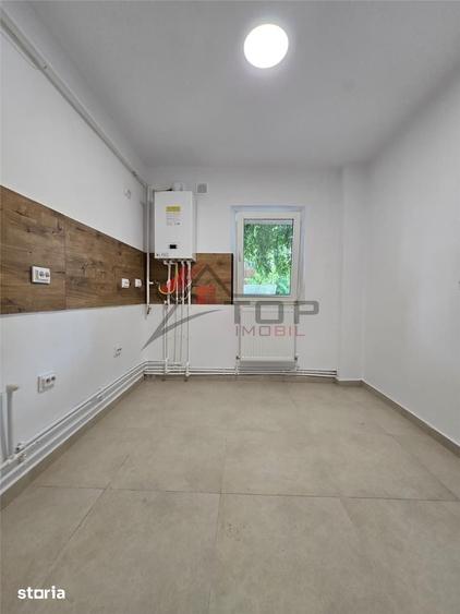 Apartament cu 3 camere decomandat în Dacia