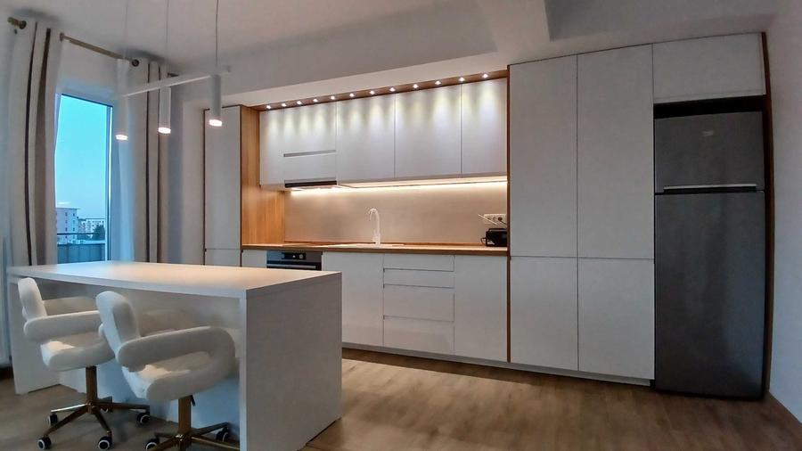Apartament cu 2 camere decomandat în Central
