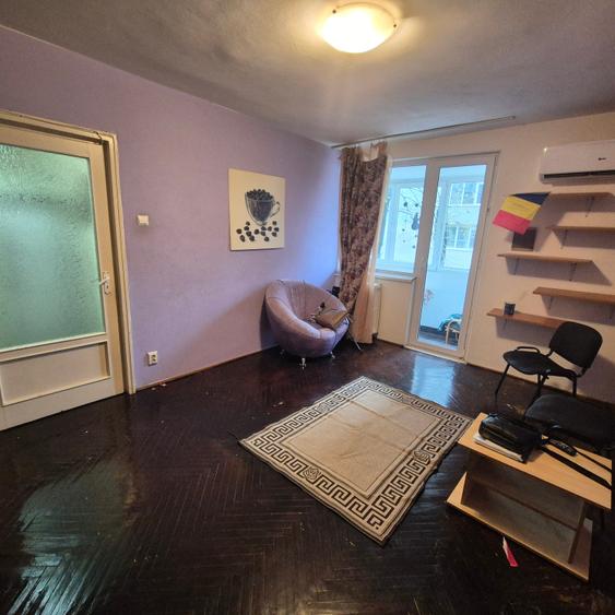 Apartament cu 2 camere semidecomandat în Basarab