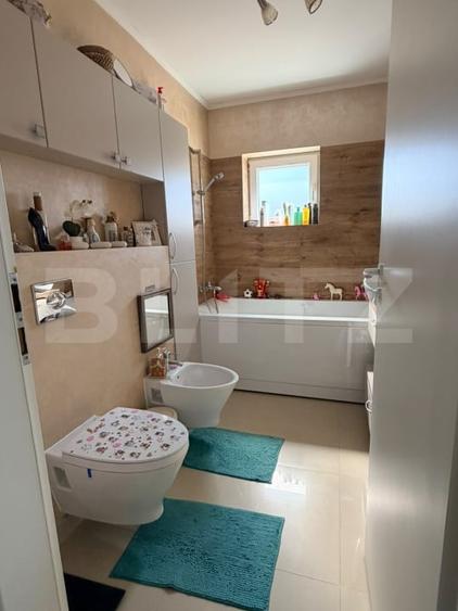 Apartament cu 3 camere semidecomandat, mobilat în Europa