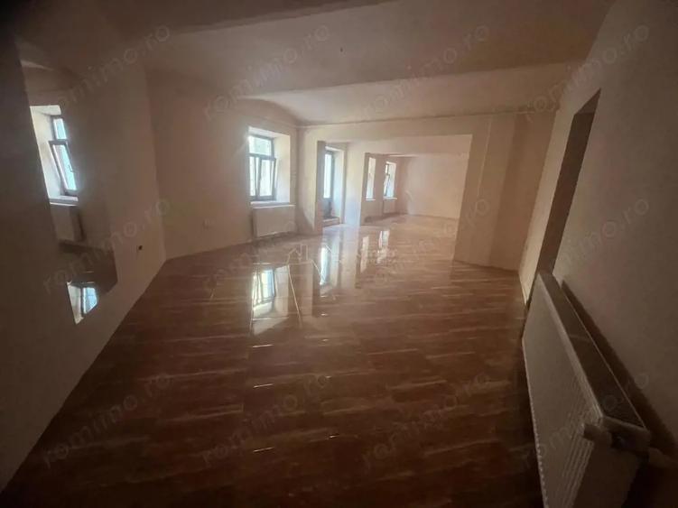 Spațiu comercial, de 172 mp, în Ultracentral