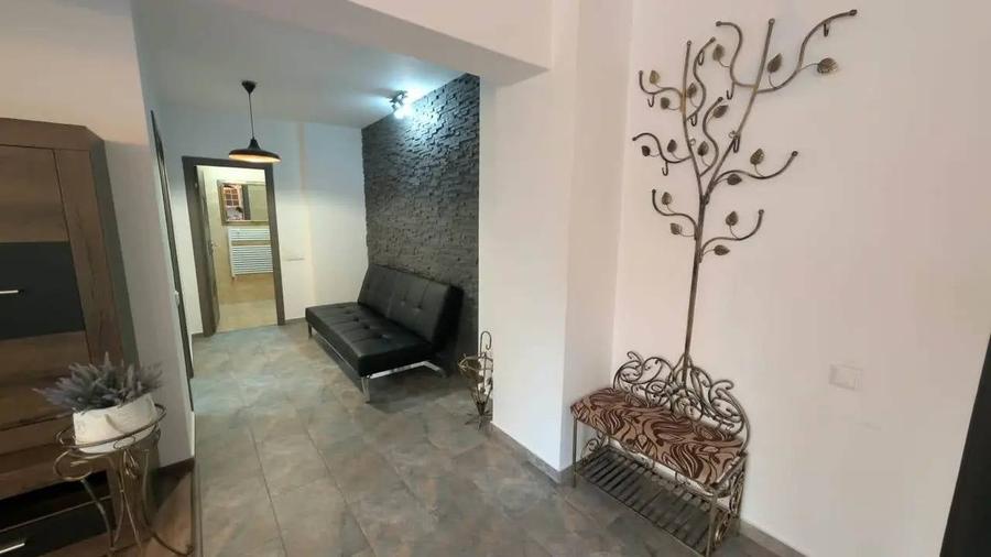Apartament cu 2 camere semidecomandat în Mărăști