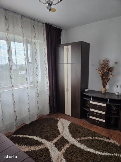 Apartament cu 4 camere în Lăpuș Argeș