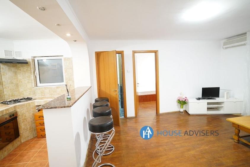 Apartament cu 3 camere, mobilat în Romană