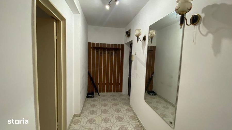 Apartament cu 2 camere semidecomandat în Grivița