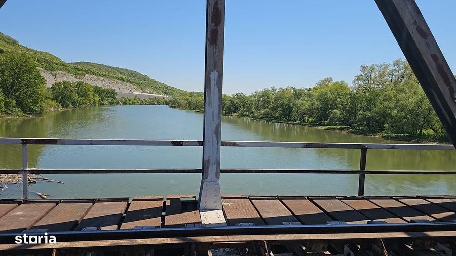 Spațiu comercial, în Mintia