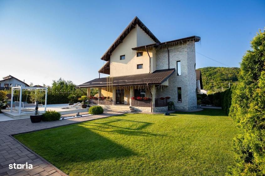 Casă cu 4 camere în Viforâta