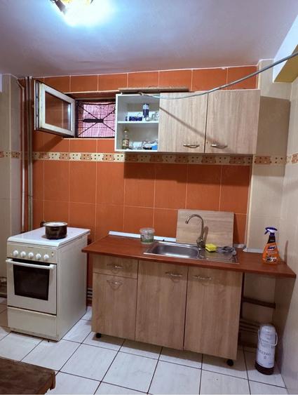 Casă cu Teren 200 Mp în Central