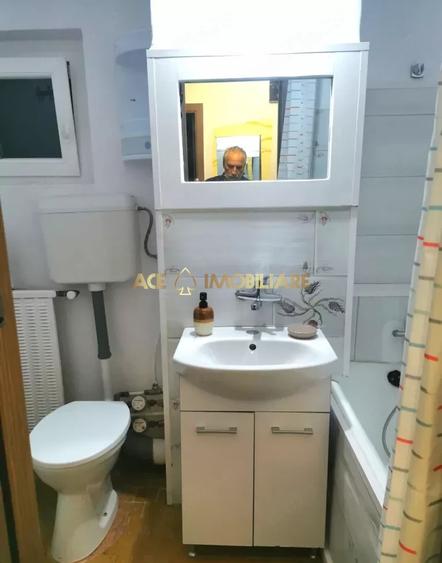 Garsonieră decomandată, mobilată în Alba Iulia