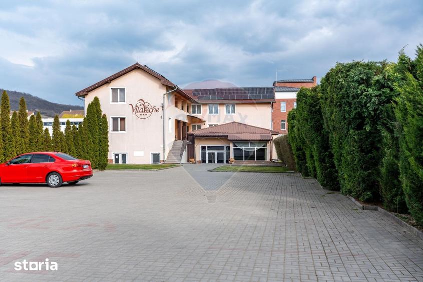 Spațiu comercial, de 1,829 mp, în Central