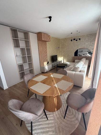 Apartament cu 2 camere decomandat în Central