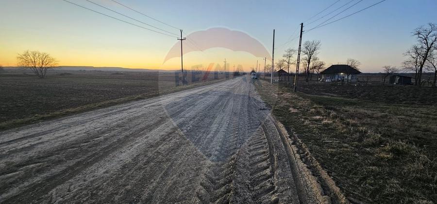 Teren agricol extravilan de 1785 mp, în Filipești