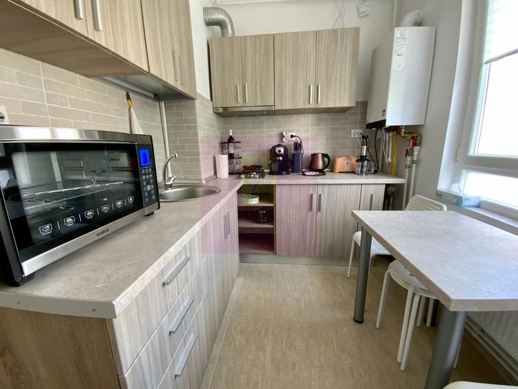 Apartament cu 2 camere decomandat în Primăverii