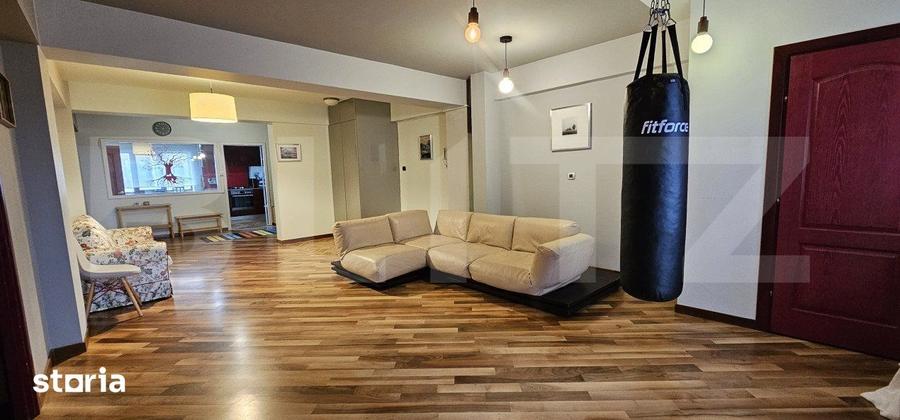 Apartament cu 4 camere în Răzvad