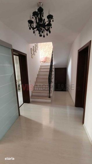 Casă cu 9 camere cu Teren 610 Mp în Ion Creangă