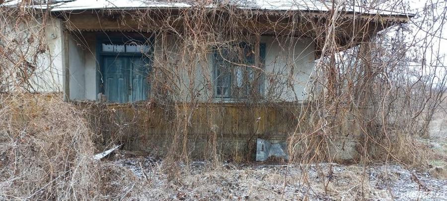 Teren de 2300 mp, în Râmniceni
