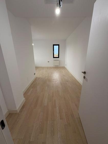 Apartament cu 4 camere decomandat în Iancu Nicolae