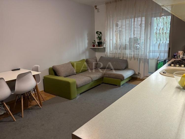 Apartament cu 3 camere semidecomandat, mobilat în Mărăști