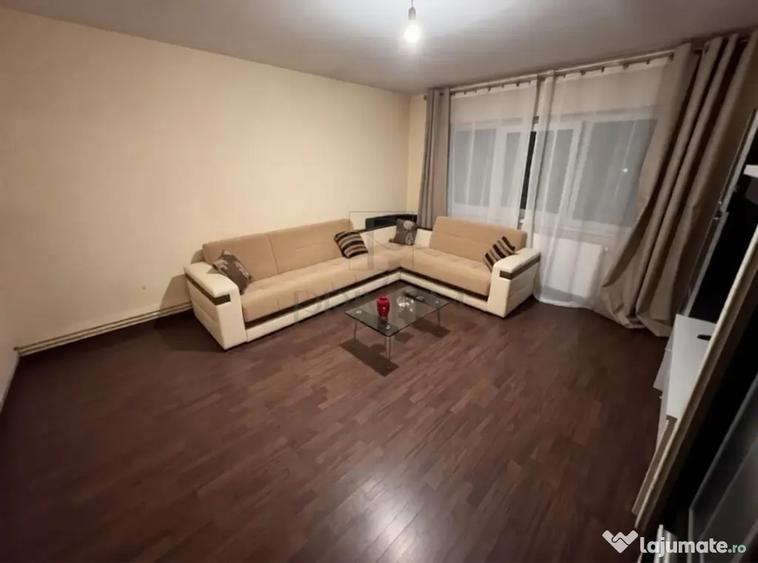 Apartament cu 3 camere decomandat, mobilat în Bucovina