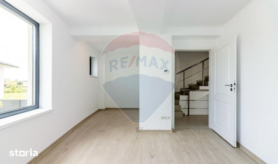 Casa / Vila cu 5 camere de vanzare in Otopeni, tva 0, langa metrou - 7